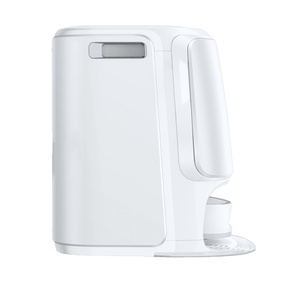 Narwal Freo Z10 robotdammsugare i vit station, visad från höger sida, stilren lösning för effektiv hemstädning.